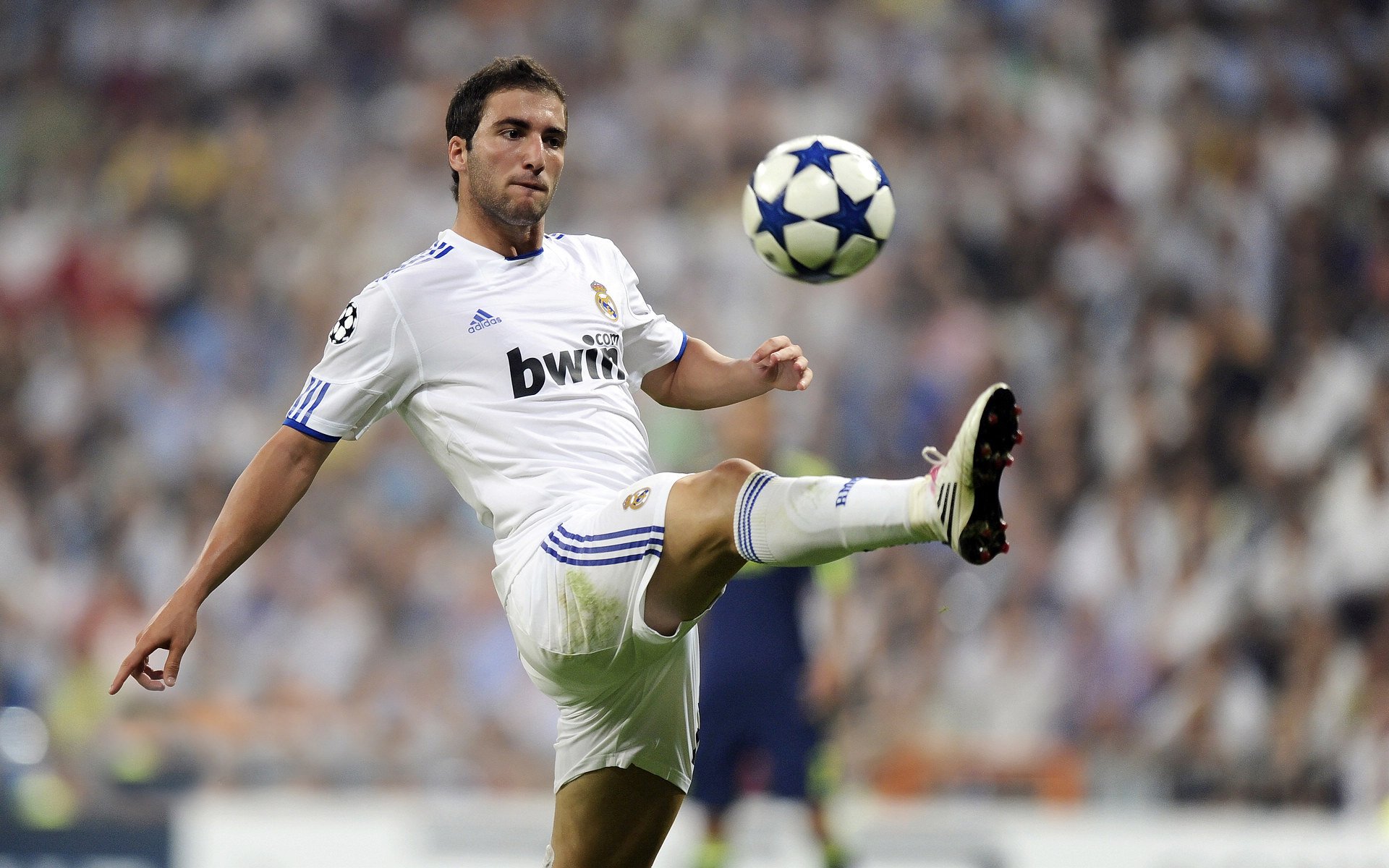 欧冠半决赛之夜，布克节奏完全掌控