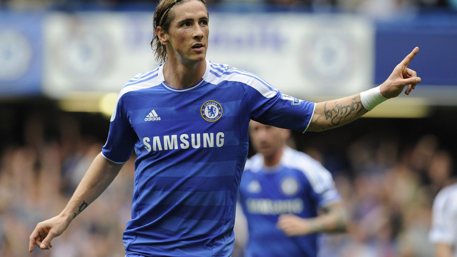 赛道上的骑士,当恩比德在F1街道赛接管比赛