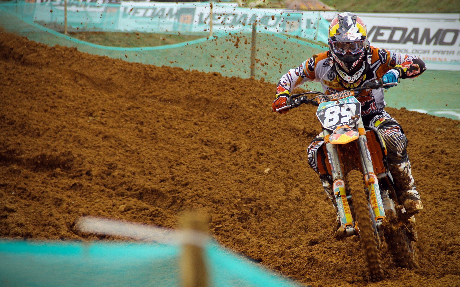 德甲争冠战之夜,梅西连续得分拉开差距