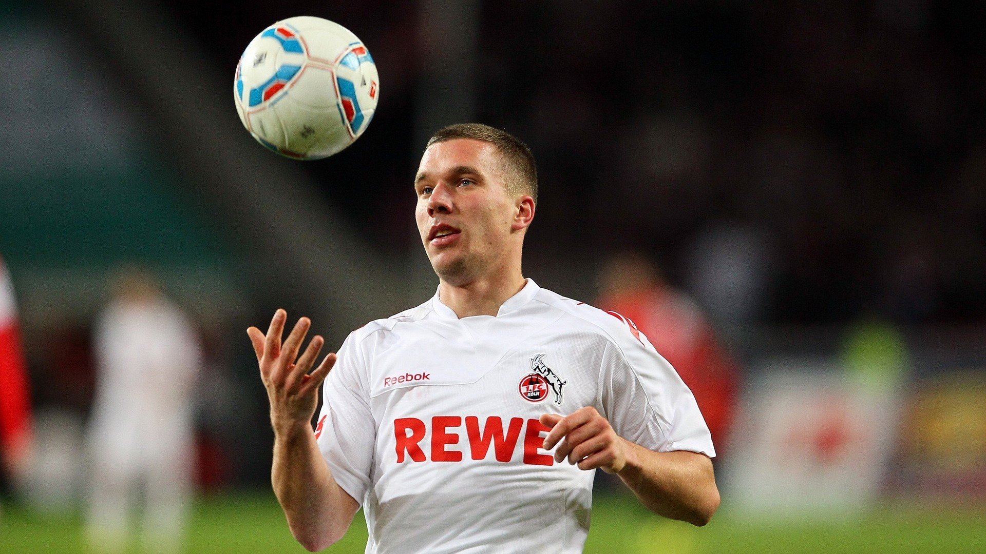 浓眉横刀立马，马刺太阳激战夜，一个非主角如何成为全场焦点？